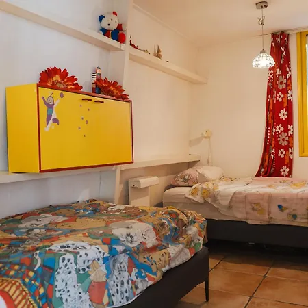 Gezellig 4 Personen Woning In Sintmaartenszee Aan Het En Natuur! Дом отдыха