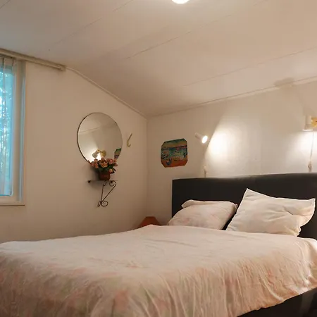 Gezellig 4 Personen Woning In Sintmaartenszee Aan Het En Natuur! 別荘 *