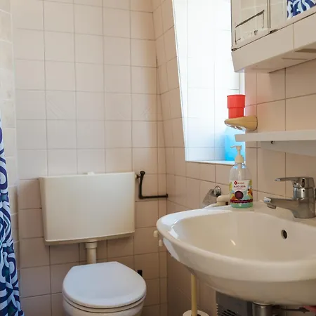 Gezellig 4 Personen Woning In Sintmaartenszee Aan Het En Natuur! Feriehus