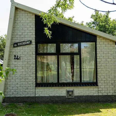 Gezellig 4 Personen Woning In Sintmaartenszee Aan Het En Natuur! Feriehus Sint Maartensvlotbrug